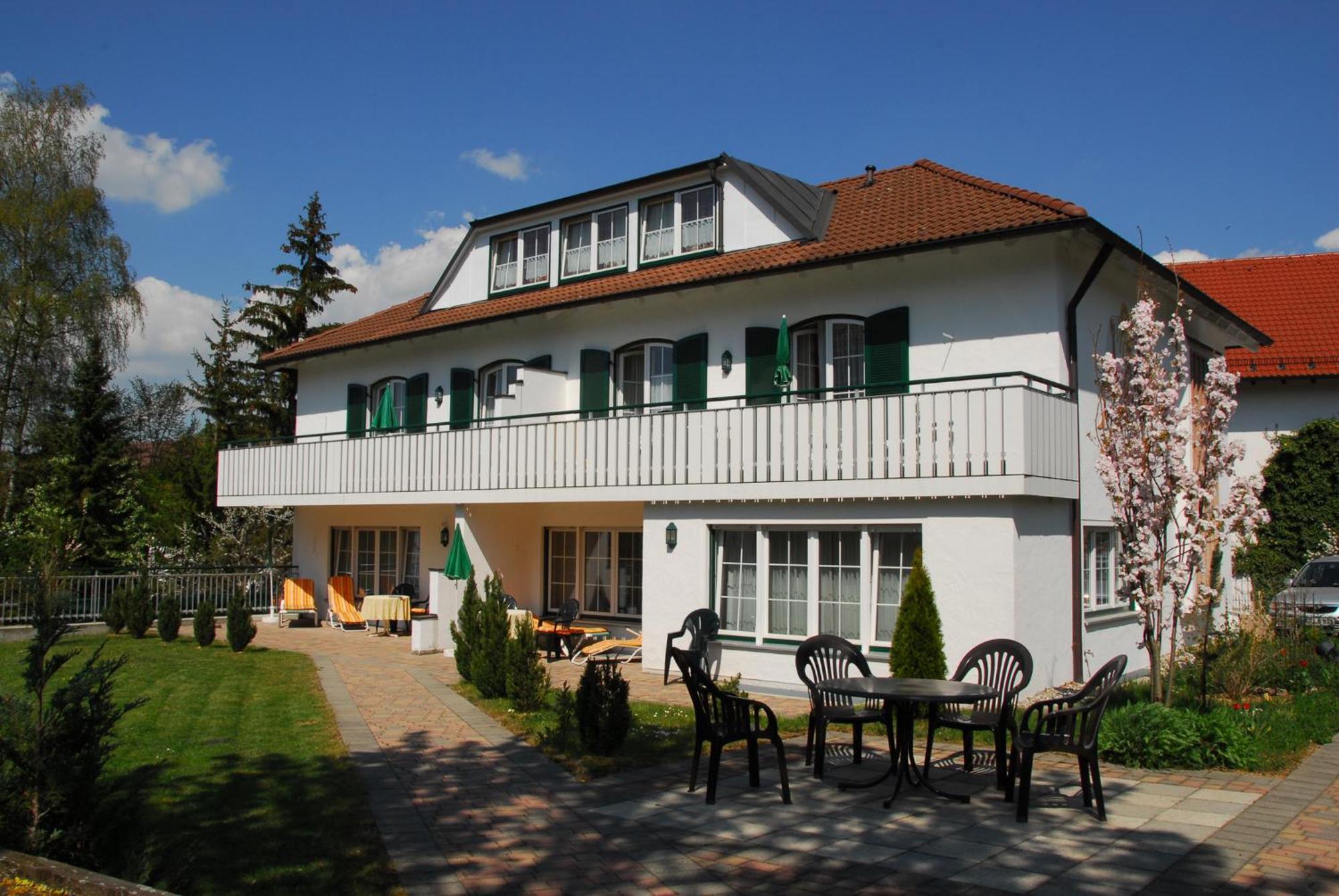 Hotel Alpenhof Bad Wörishofen Екстериор снимка