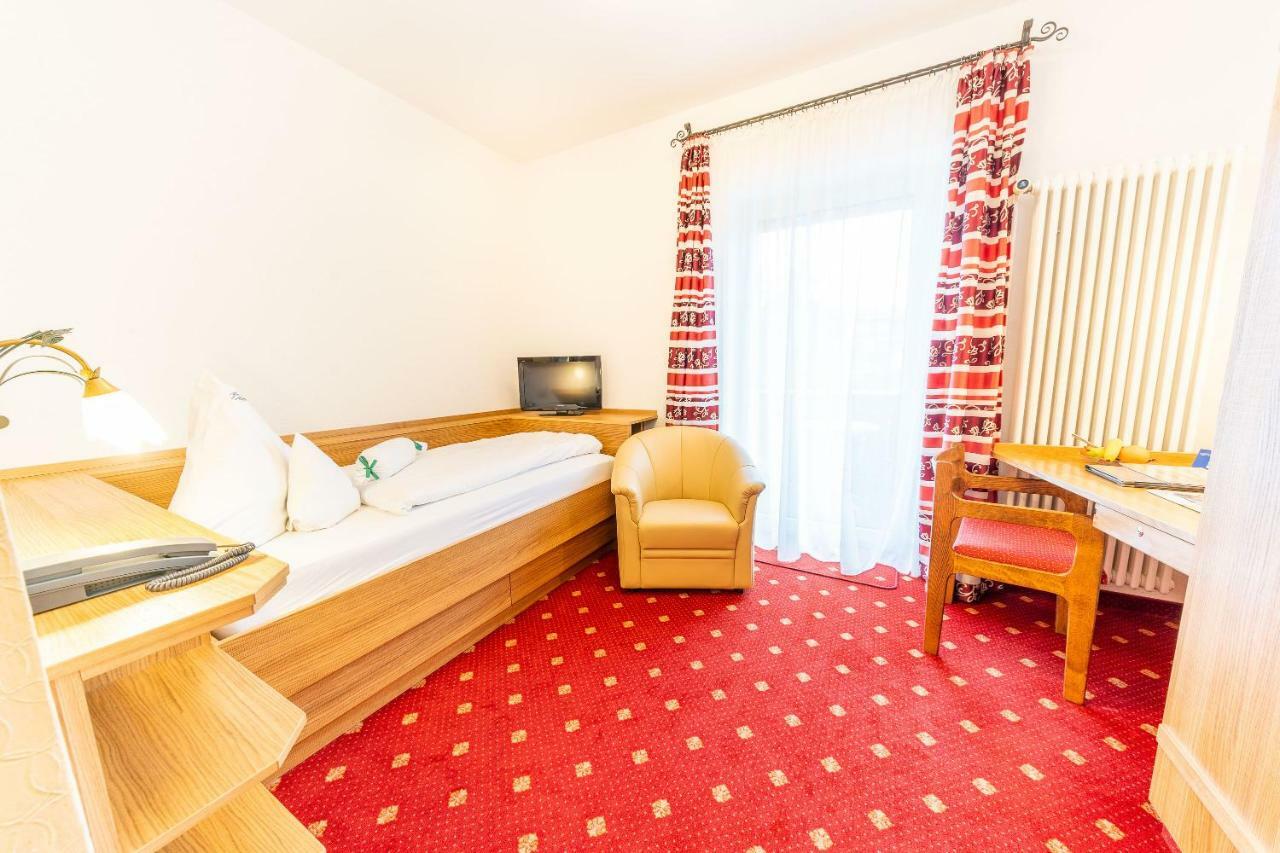 Hotel Alpenhof Bad Wörishofen Екстериор снимка
