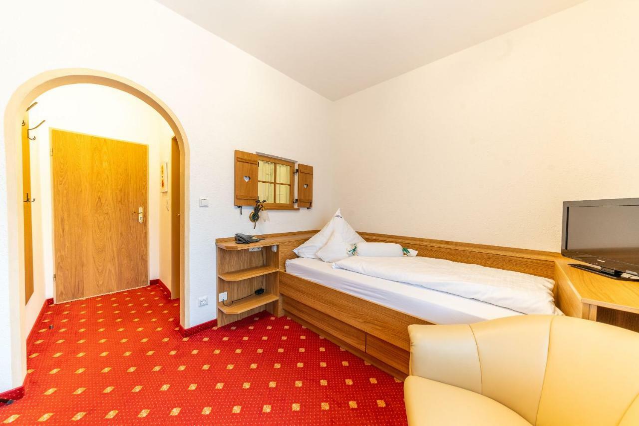 Hotel Alpenhof Bad Wörishofen Екстериор снимка